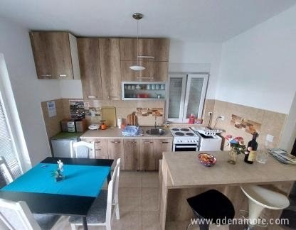 Apartman Iva, logement privé à Bijela, Monténégro - viber_image_2023-06-01_19-14-51-723
