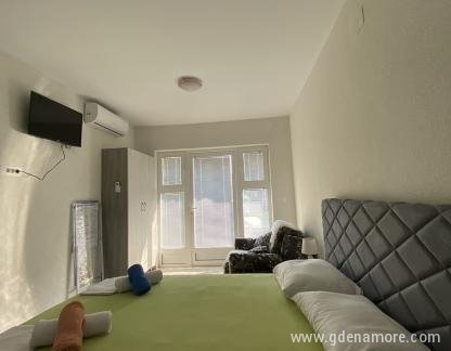 Apartman Iva, , частни квартири в града Bijela, Черна Гора - viber_image_2023-05-29_17-45-32-379